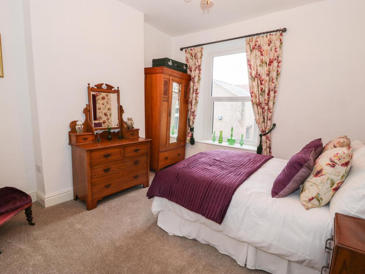 Abbeylands House Villa Llandudno Bagian luar foto